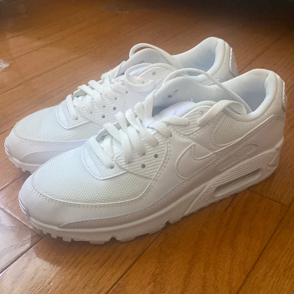 Nike Air Max 90 Sneakers
